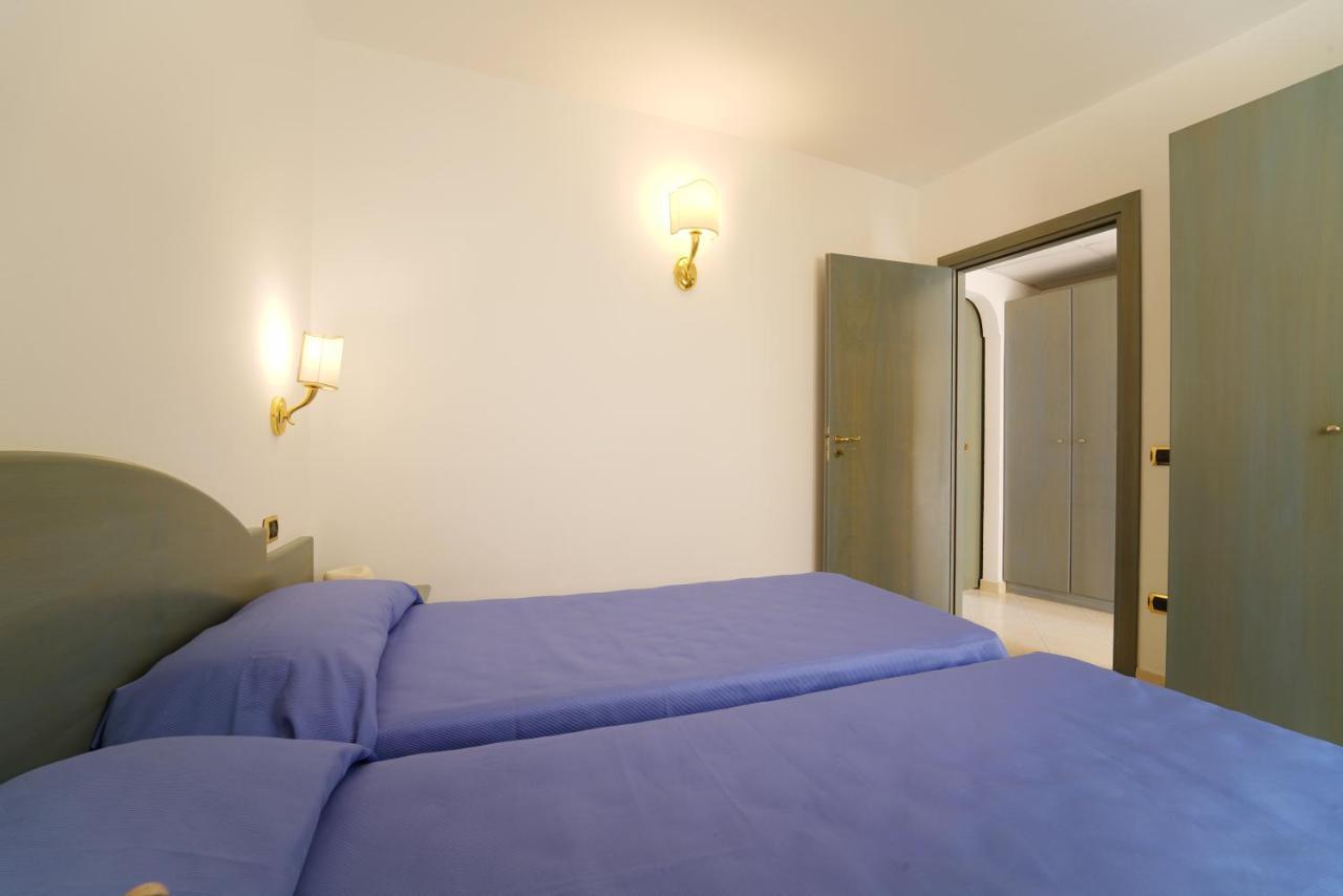 Hotel Scoglio Del Leone Zambrone Eksteriør billede