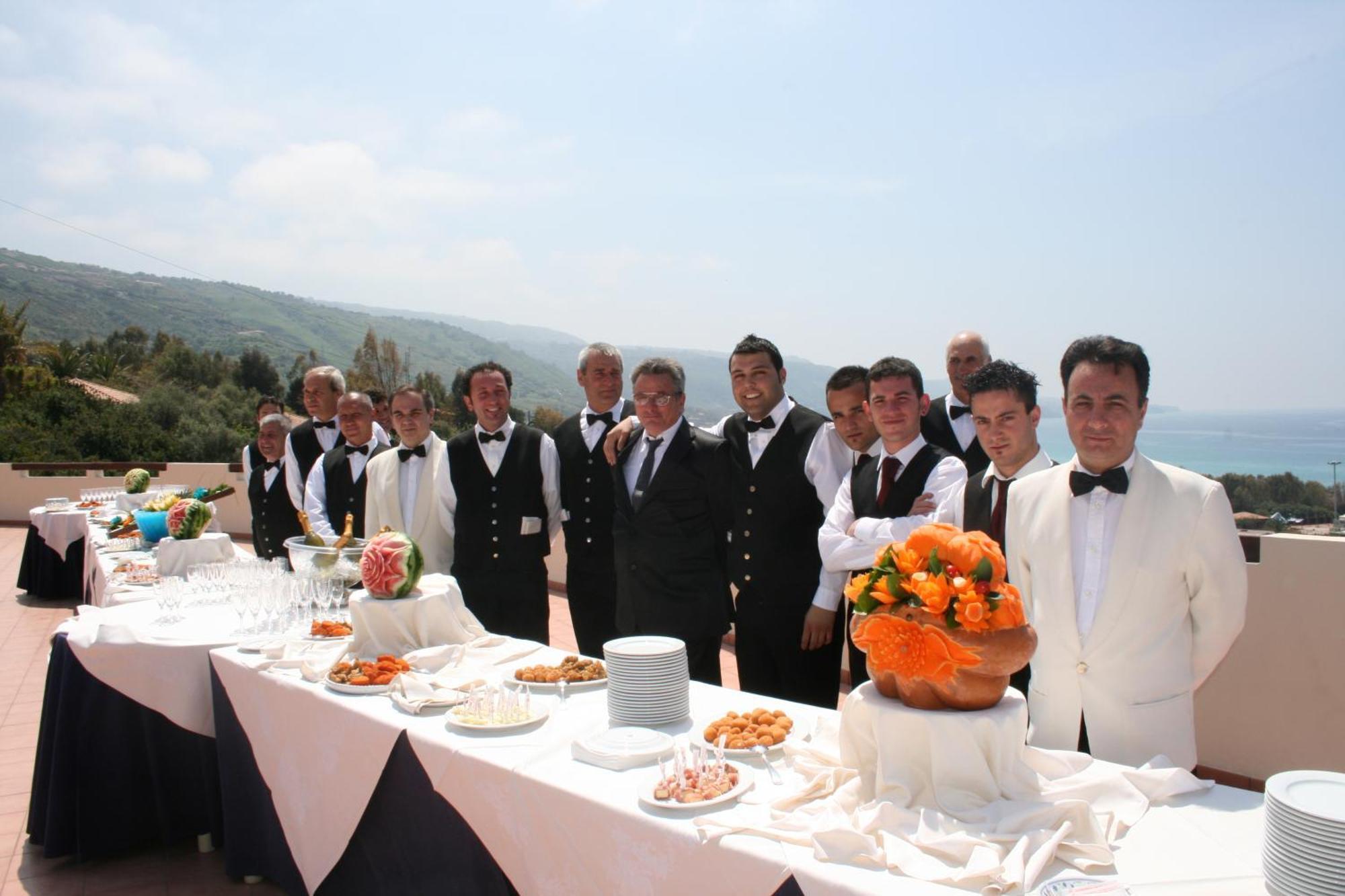 Hotel Scoglio Del Leone Zambrone Eksteriør billede