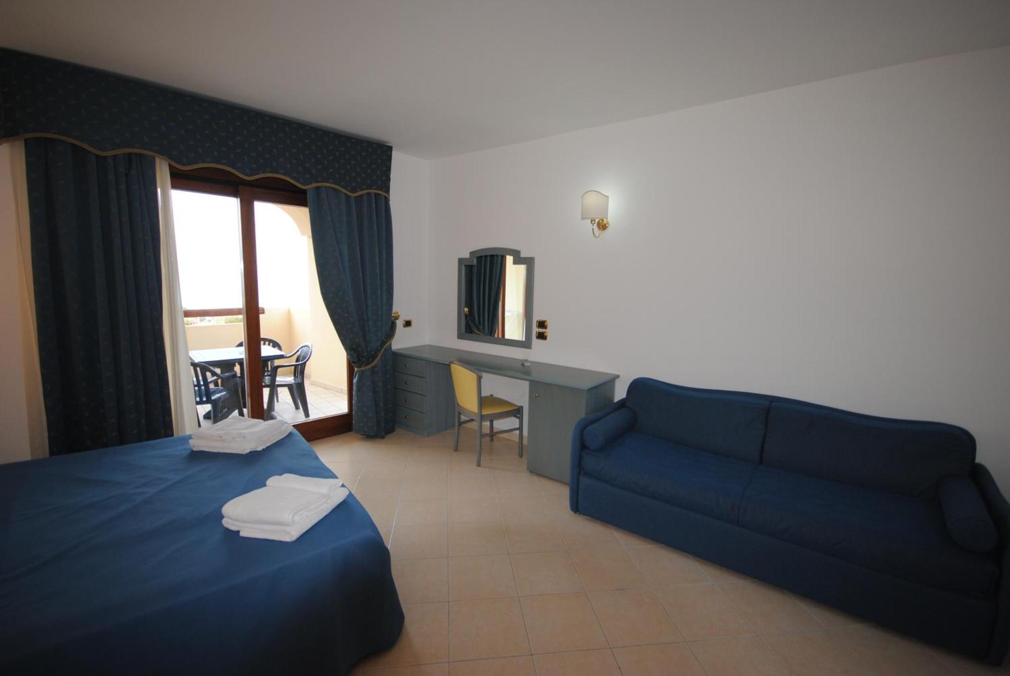 Hotel Scoglio Del Leone Zambrone Eksteriør billede